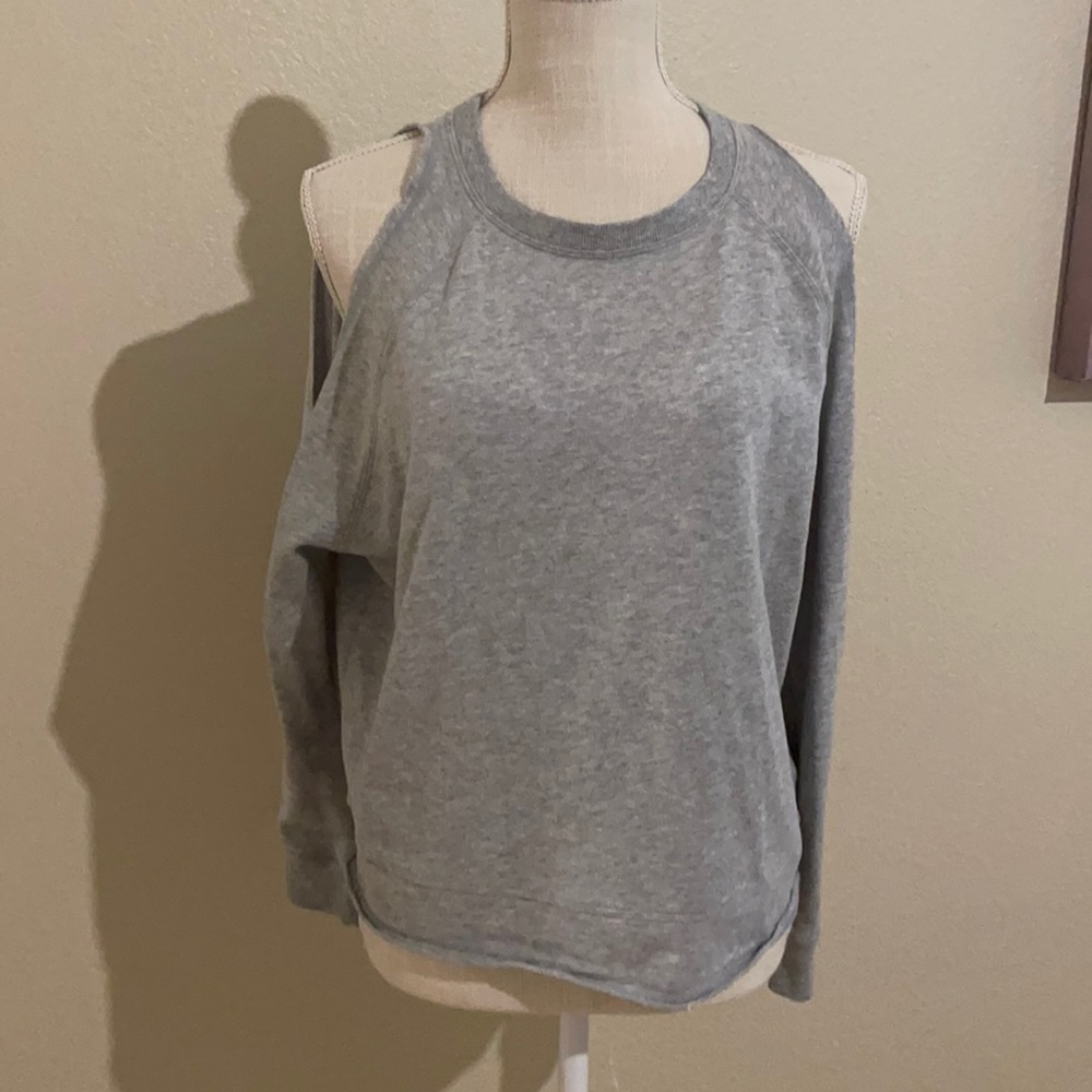 Victoria Secret light weight w shoulder cut outs